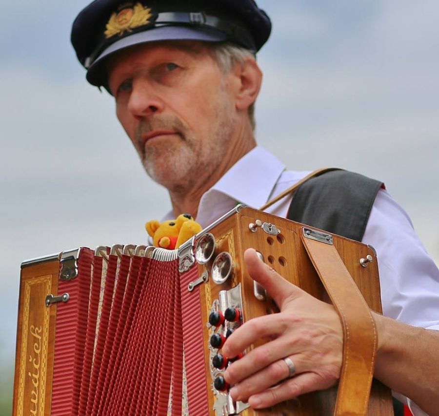 Leigh Folk Festival